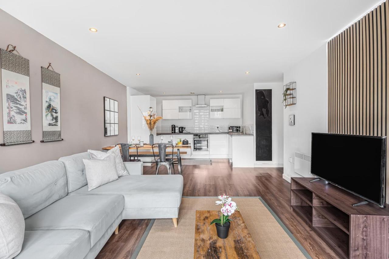 Oriental Suite 2 Bed 2 Bath Netflix And Free Parking, Games- Maihom Birmingham Buitenkant foto