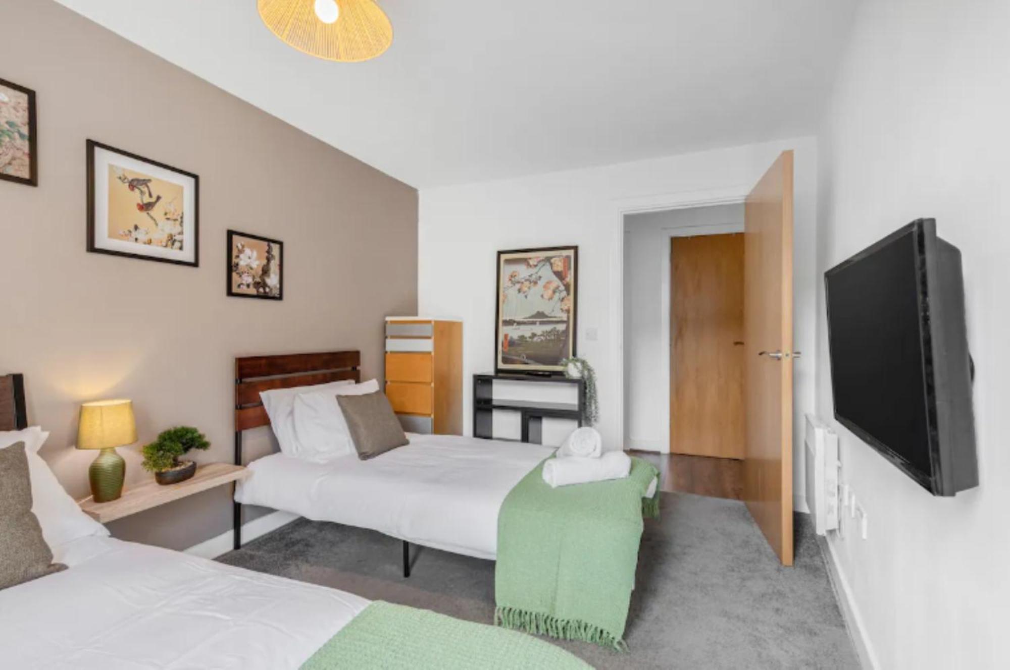 Oriental Suite 2 Bed 2 Bath Netflix And Free Parking, Games- Maihom Birmingham Buitenkant foto