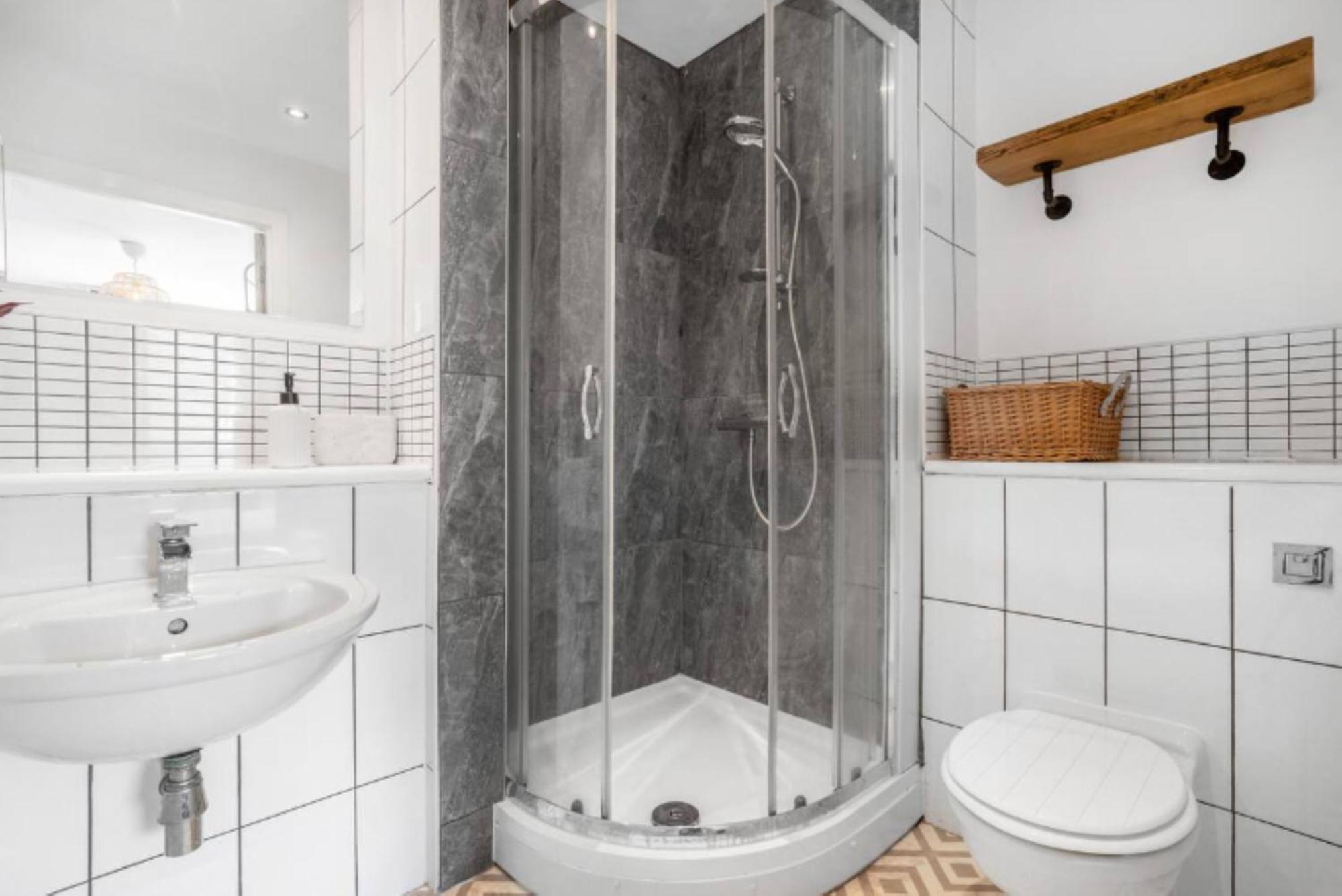 Oriental Suite 2 Bed 2 Bath Netflix And Free Parking, Games- Maihom Birmingham Buitenkant foto